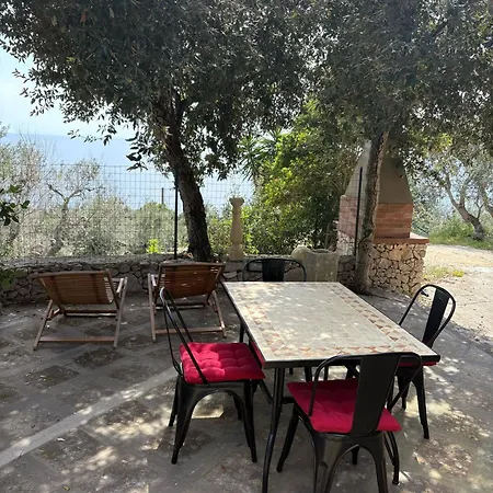 בית נופש Tra Gli Ulivi Corsano (Apulia)