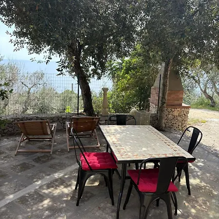 Дом отдыха Tra Gli Ulivi Corsano (Apulia)