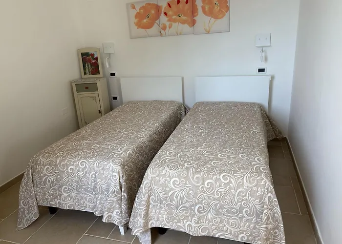 Tra Gli Ulivi
